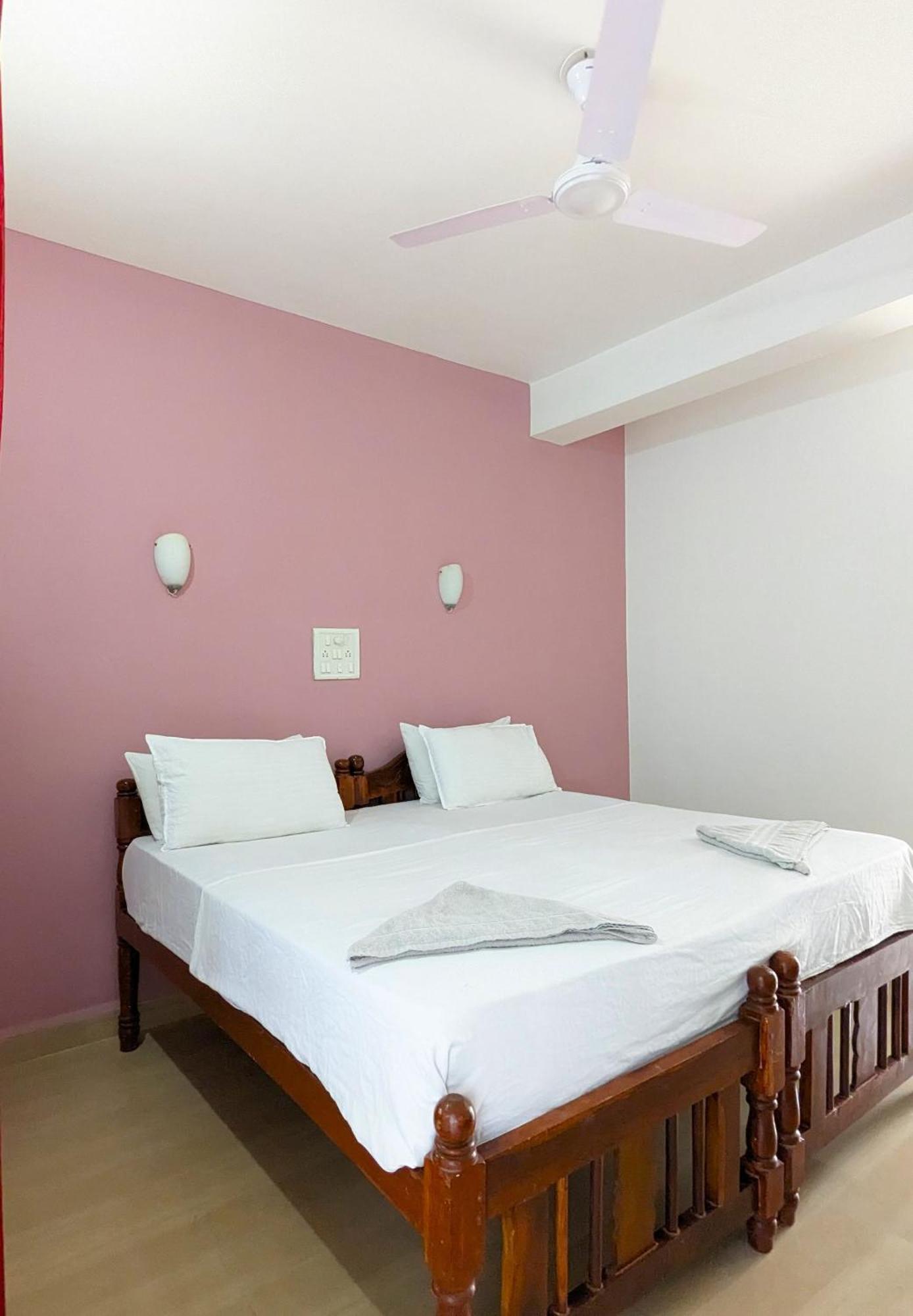 Santana Guest House Агонда Екстериор снимка