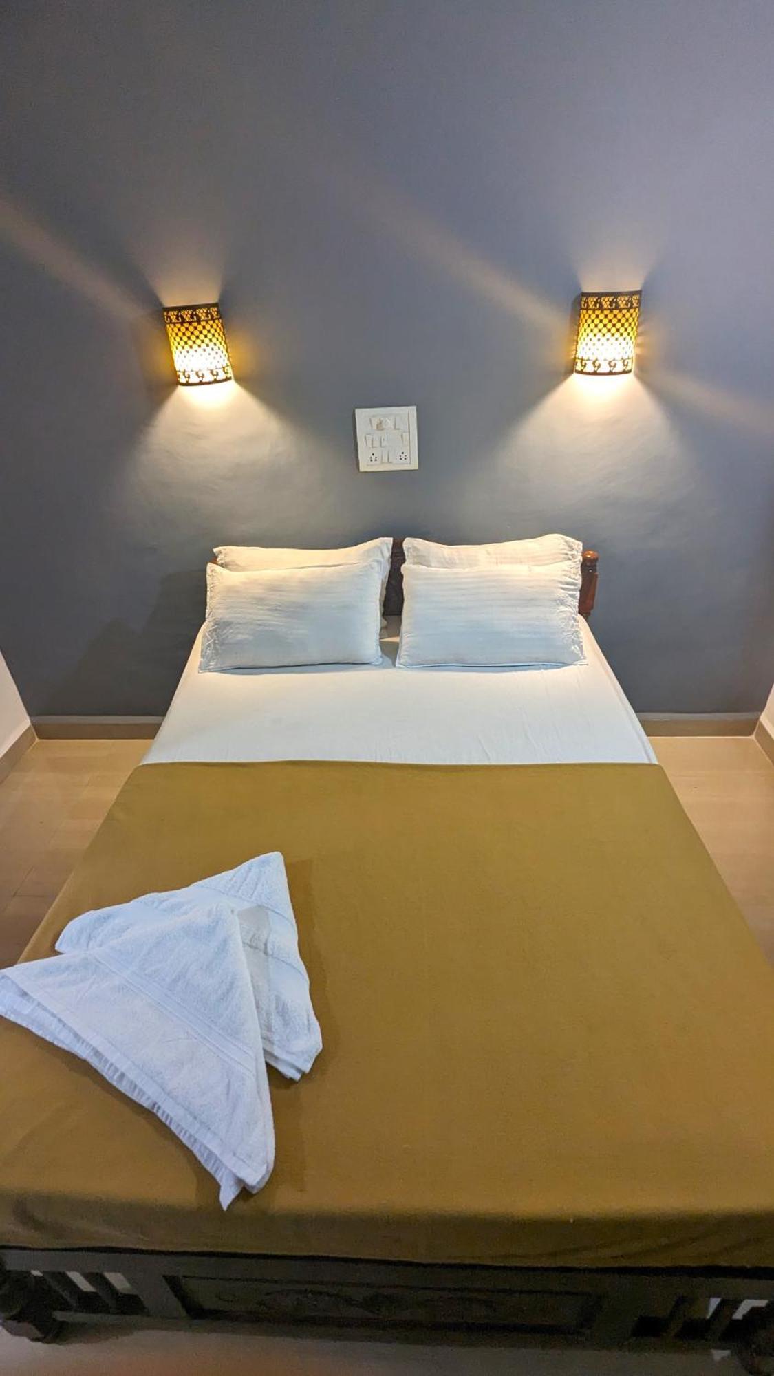 Santana Guest House Агонда Екстериор снимка