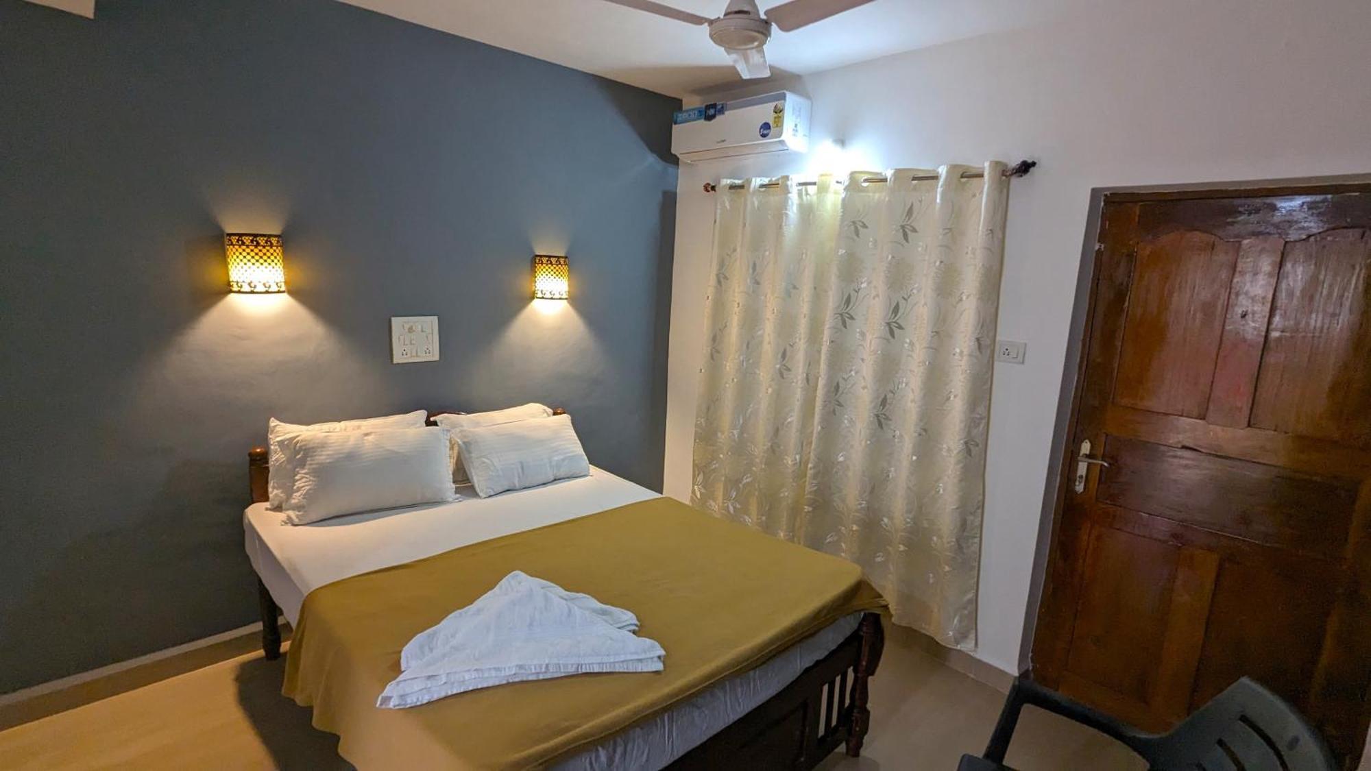Santana Guest House Агонда Екстериор снимка